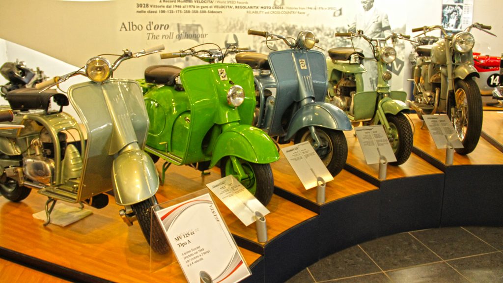 museo-agusta-cascina-costa-mv-agusta-brutale-800