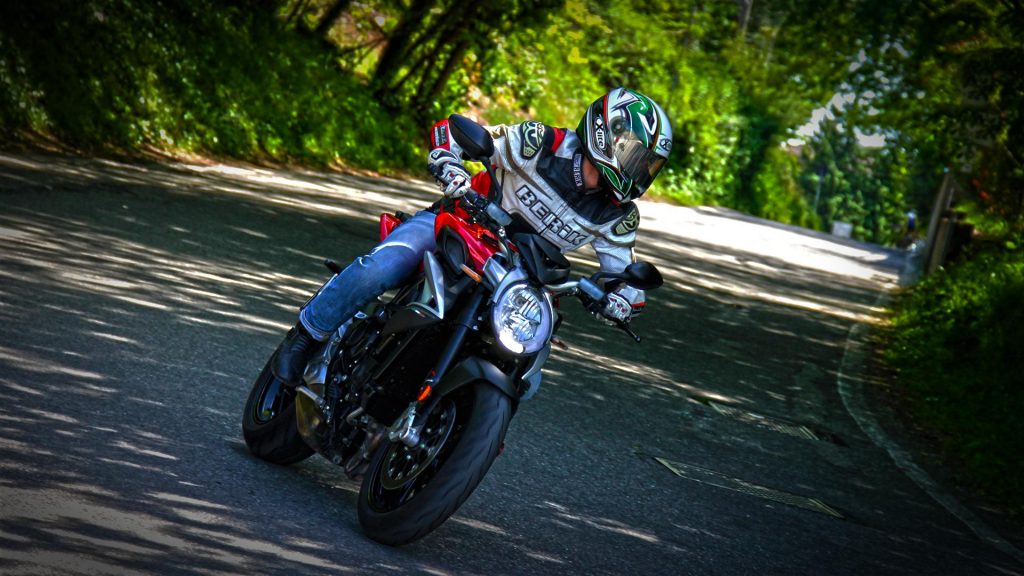 mv-agusta-brutale-800-prova-test-101