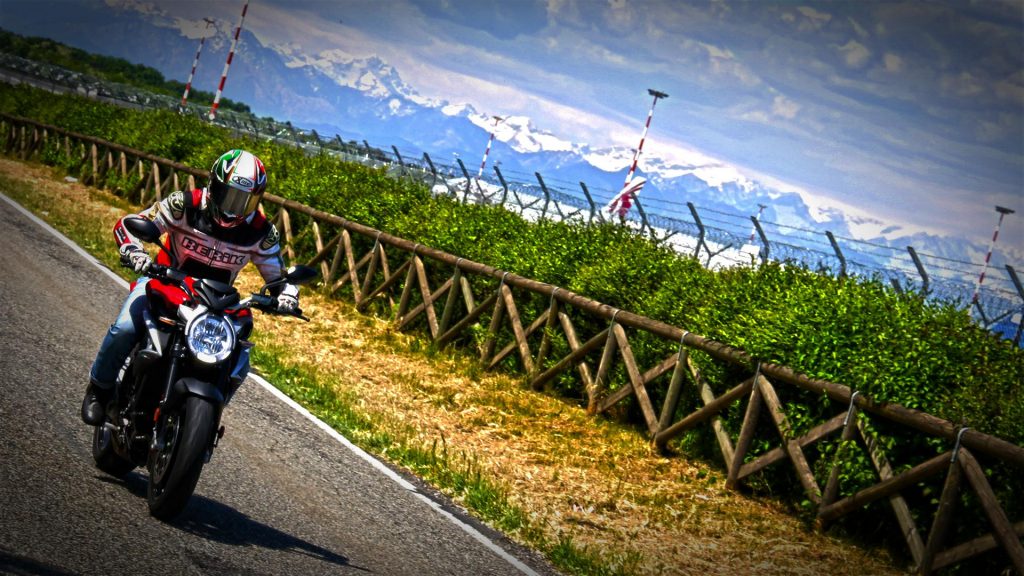 mv-agusta-brutale-800-prova-test-106