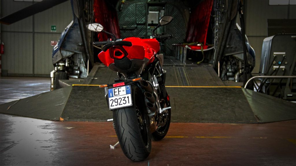 mv-agusta-brutale-800-prova-test-120