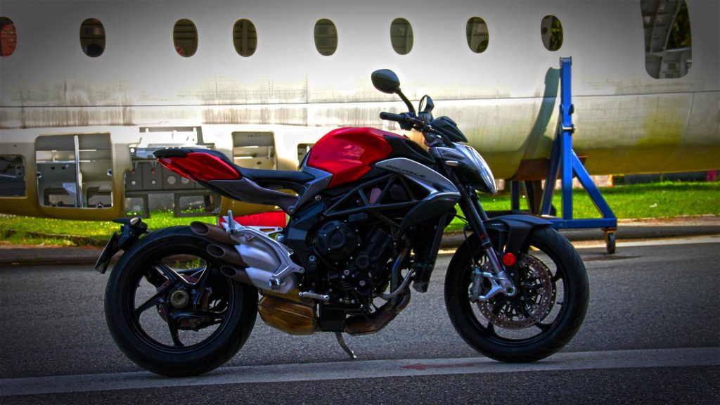 mv-agusta-brutale-800-prova-test-36