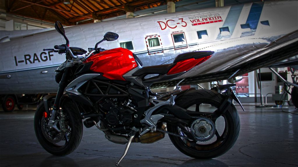 mv-agusta-brutale-800-prova-test-66