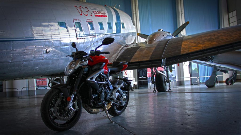 mv-agusta-brutale-800-prova-test-67