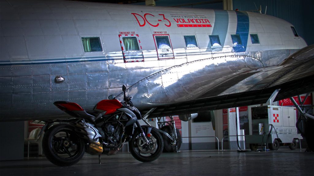 mv-agusta-brutale-800-prova-test-68