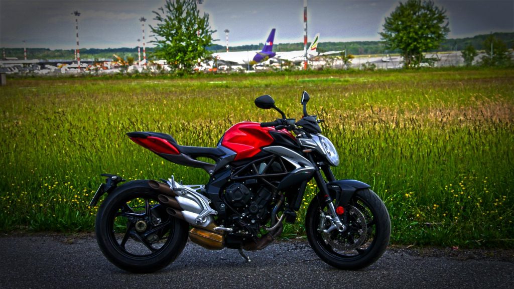 mv-agusta-brutale-800-prova-test-71