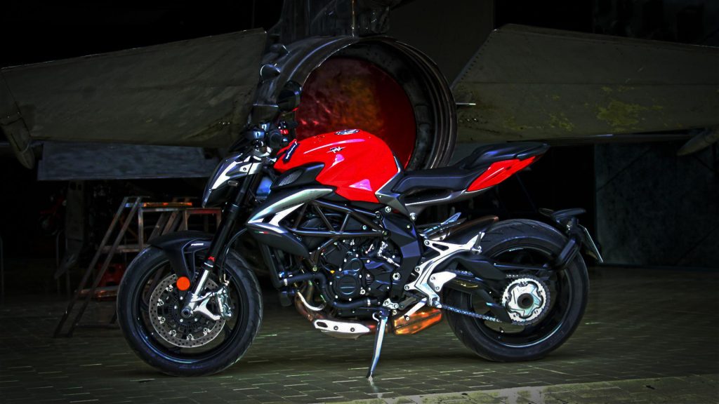 mv-agusta-brutale-800-prova-test-72