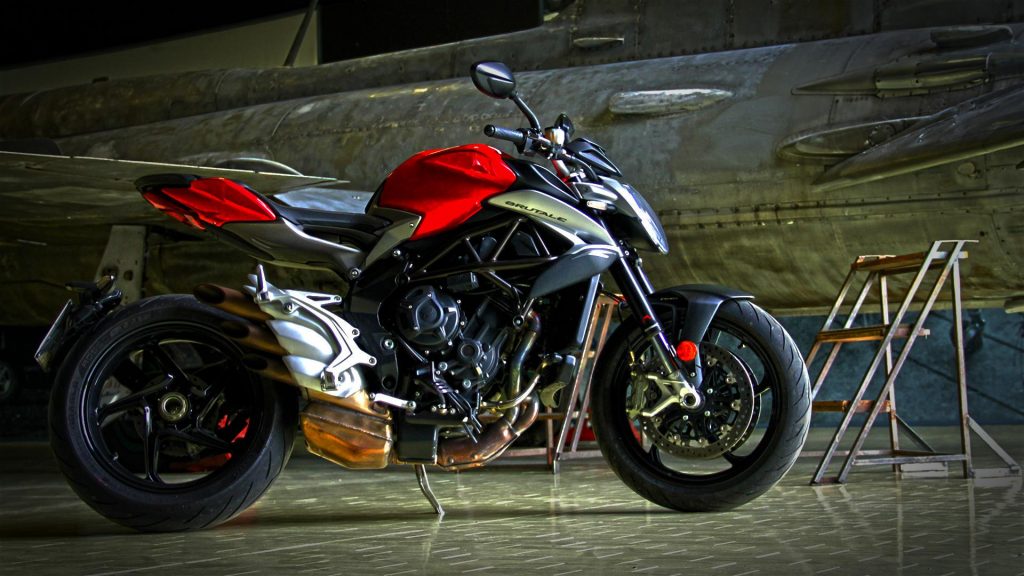 mv-agusta-brutale-800-prova-test-75