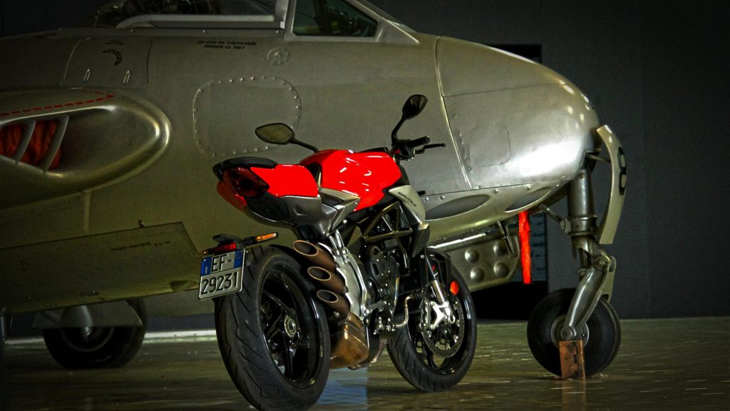 mv-agusta-brutale-800-prova-test-78