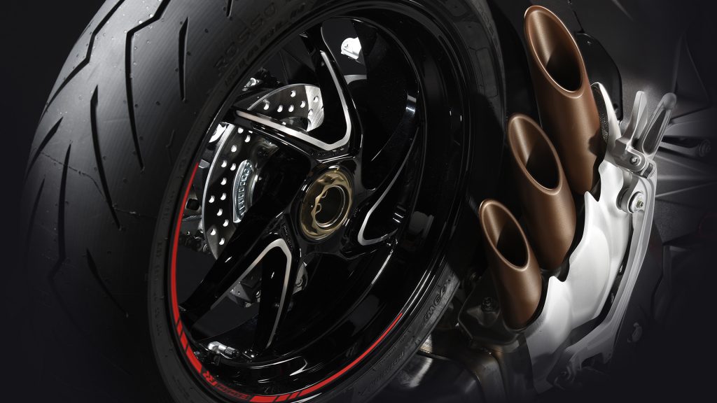 mv-agusta-brutale-800-rr
