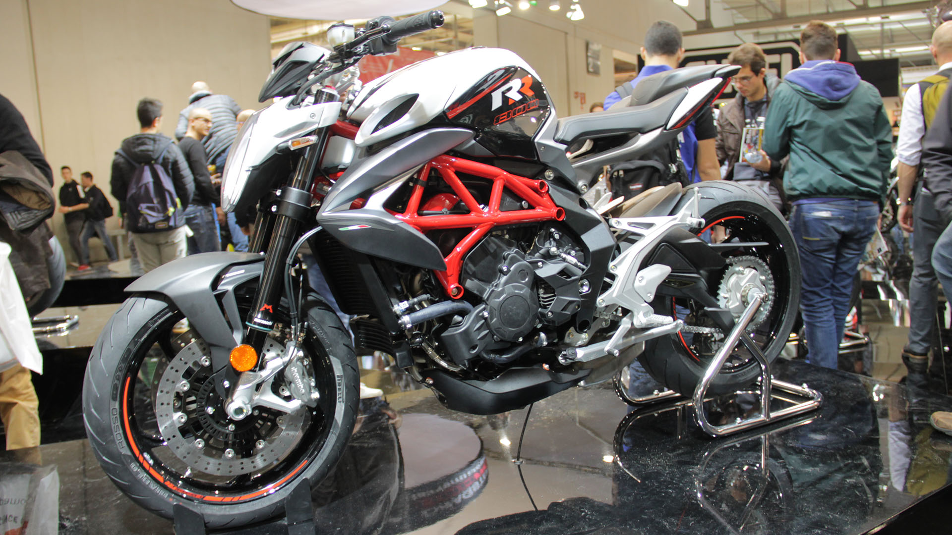 mv-agusta-eicma-2016