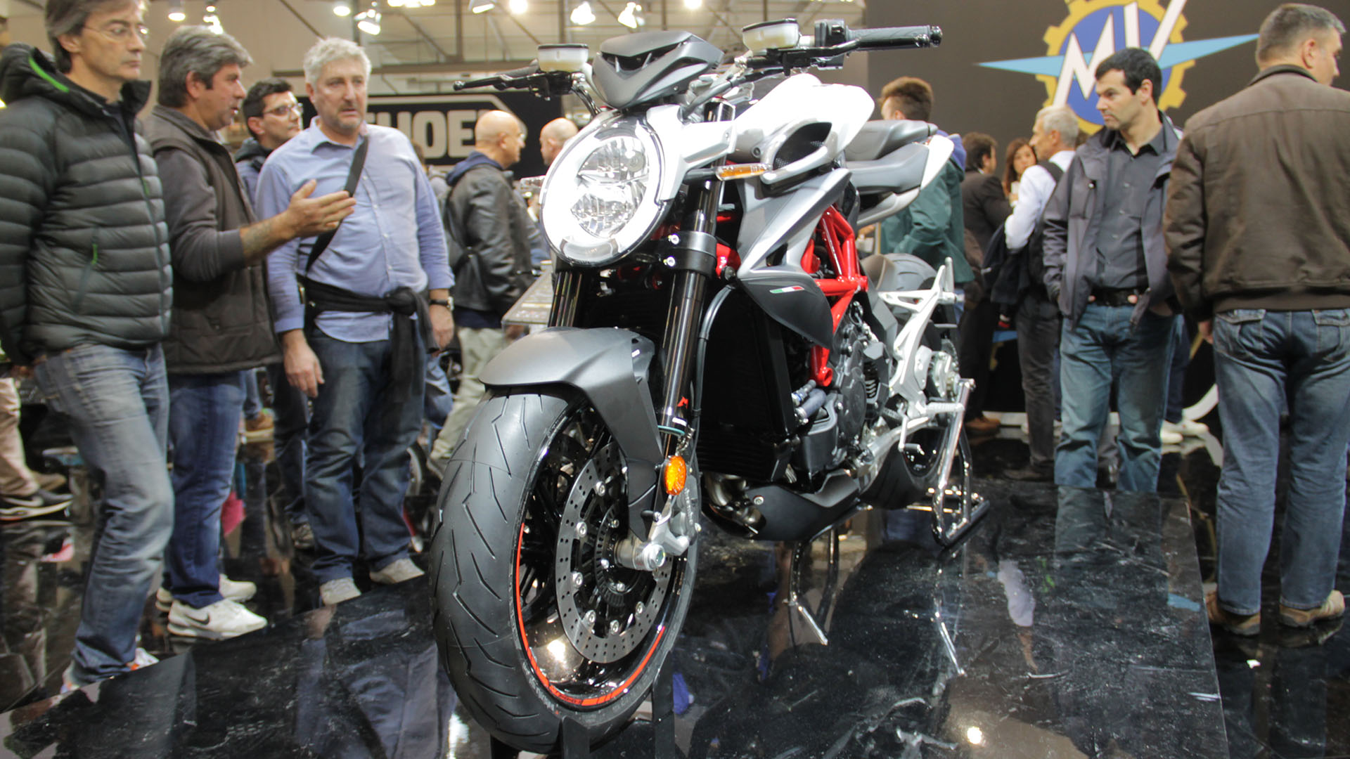 mv-agusta-eicma-2016