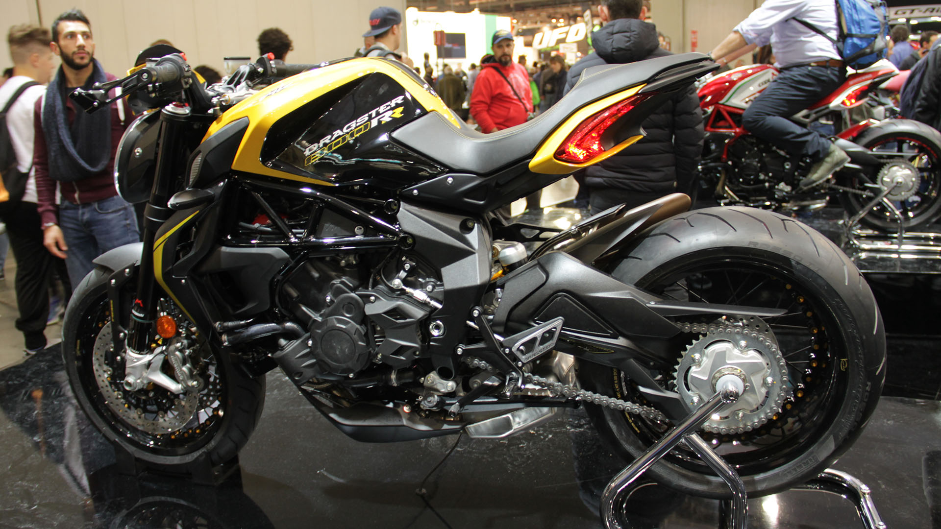 mv-agusta-eicma-2016