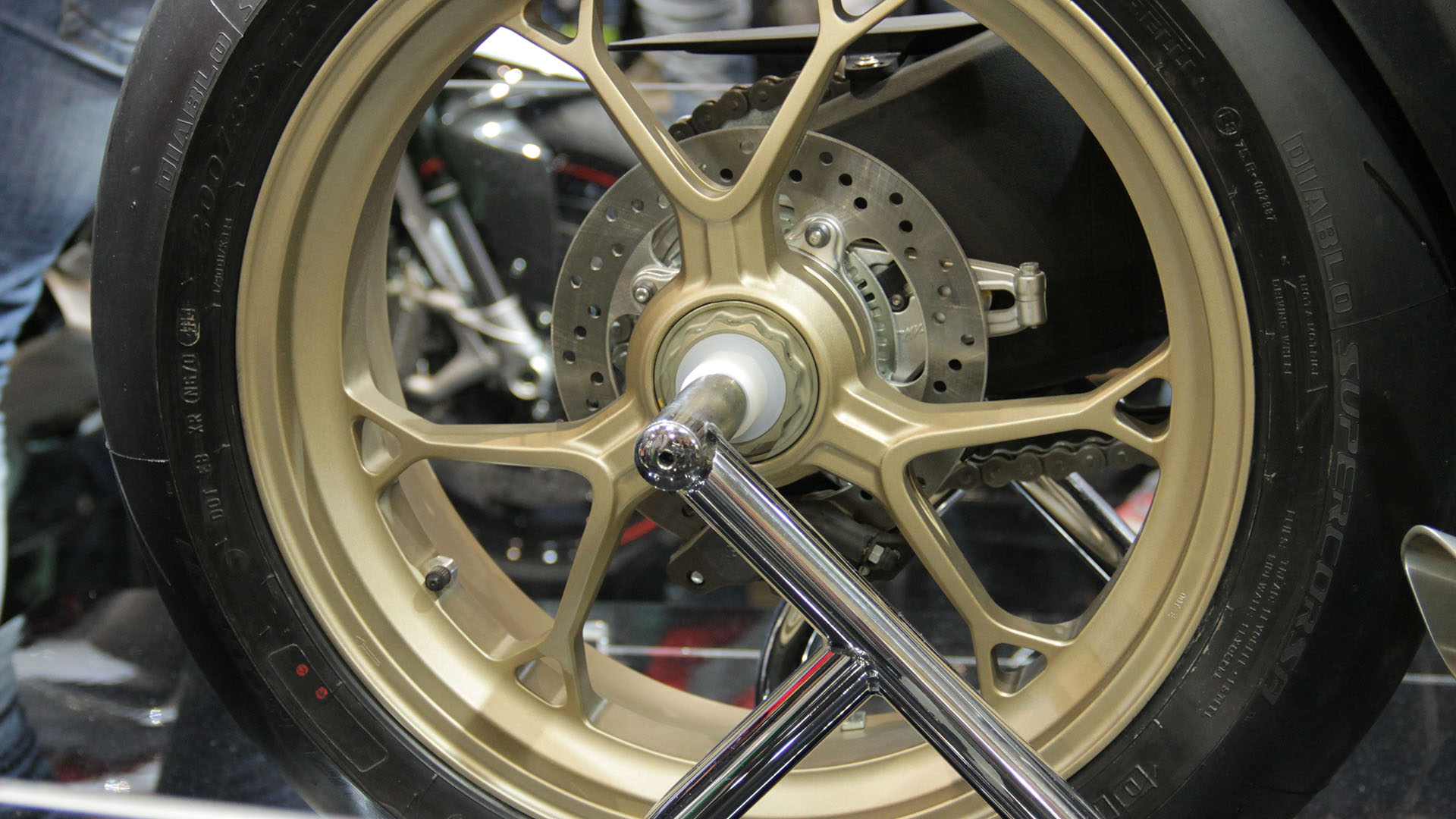 mv-agusta-eicma-2016