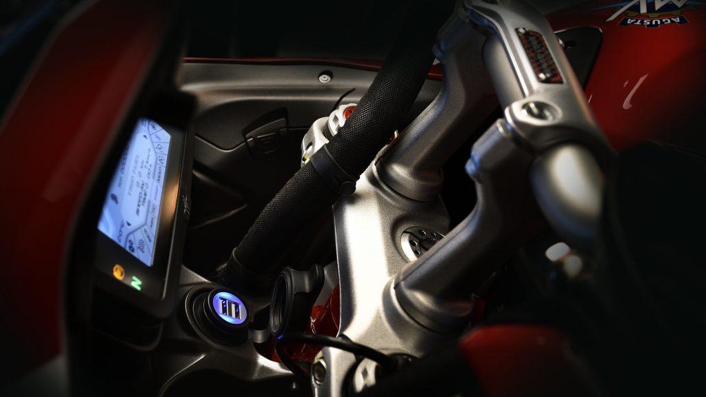mv-agusta-turismo-veloce-lusso-rc