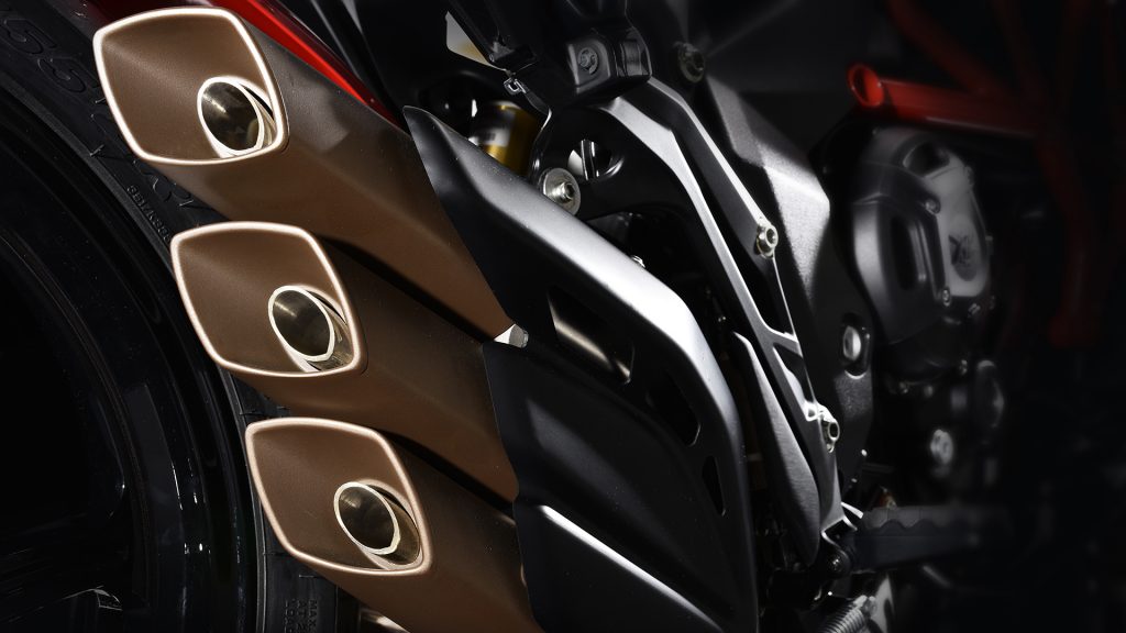 mv-agusta-turismo-veloce-lusso-rc