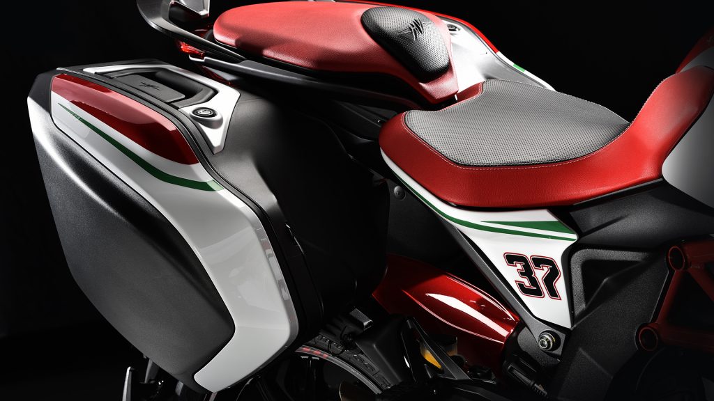 mv-agusta-turismo-veloce-lusso-rc