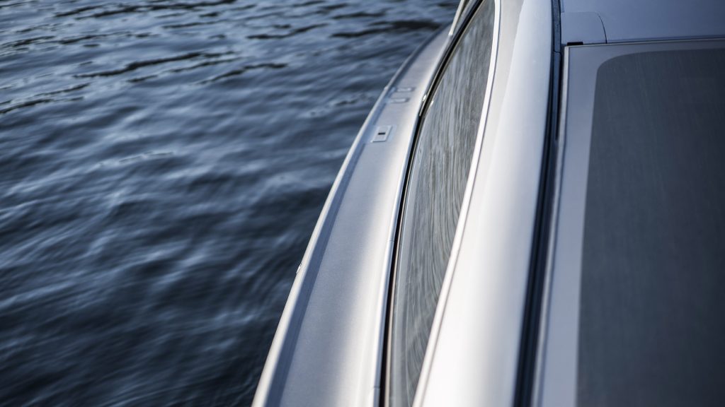 silver-arrows-marine-arrow460-granturismo-mercedes-benz