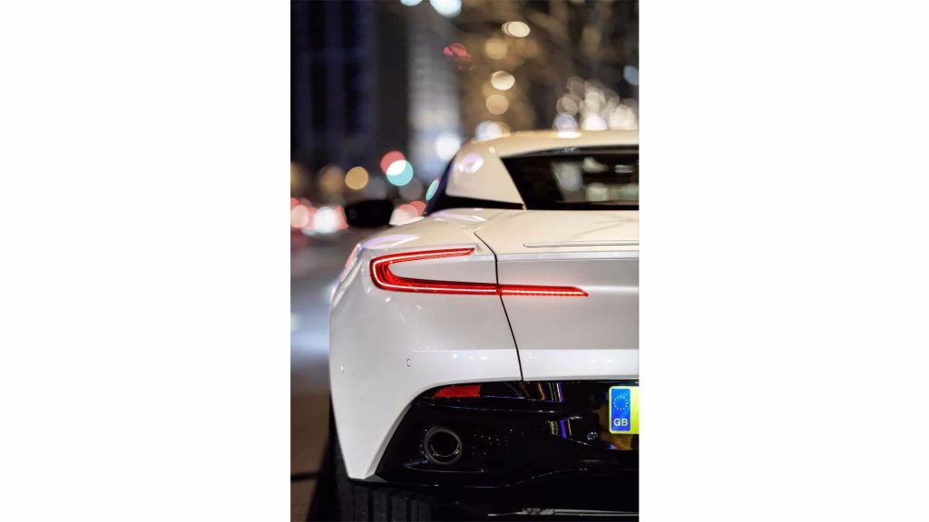 aston-martin-db11-v8-biturbo