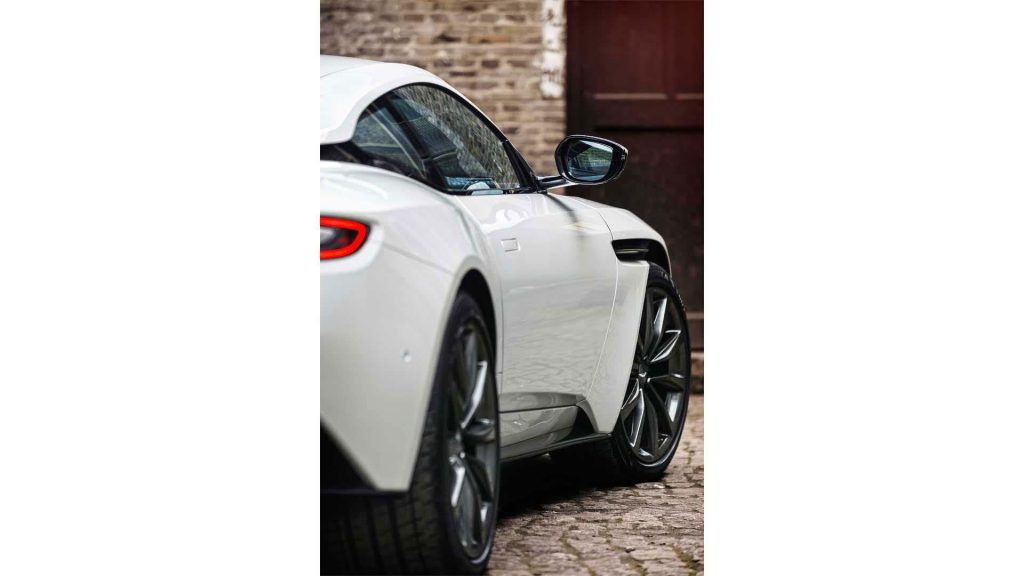 aston-martin-db11-v8-biturbo