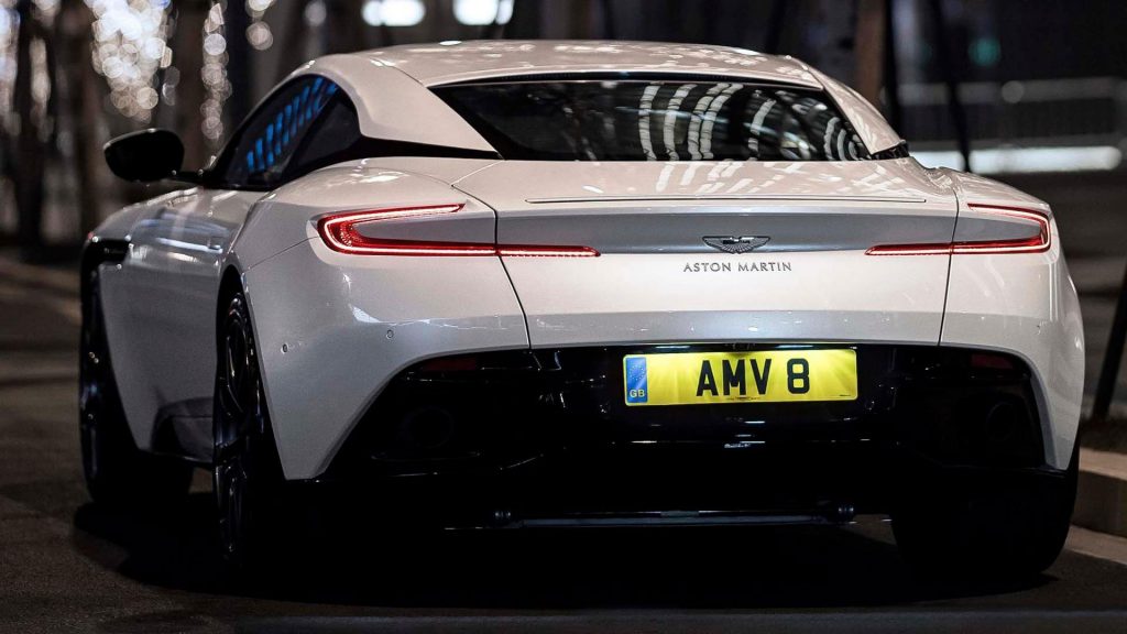 aston-martin-db11-v8-biturbo