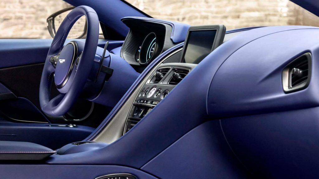 aston-martin-db11-v8-biturbo