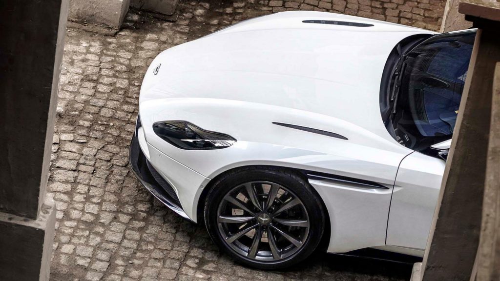 aston-martin-db11-v8-biturbo