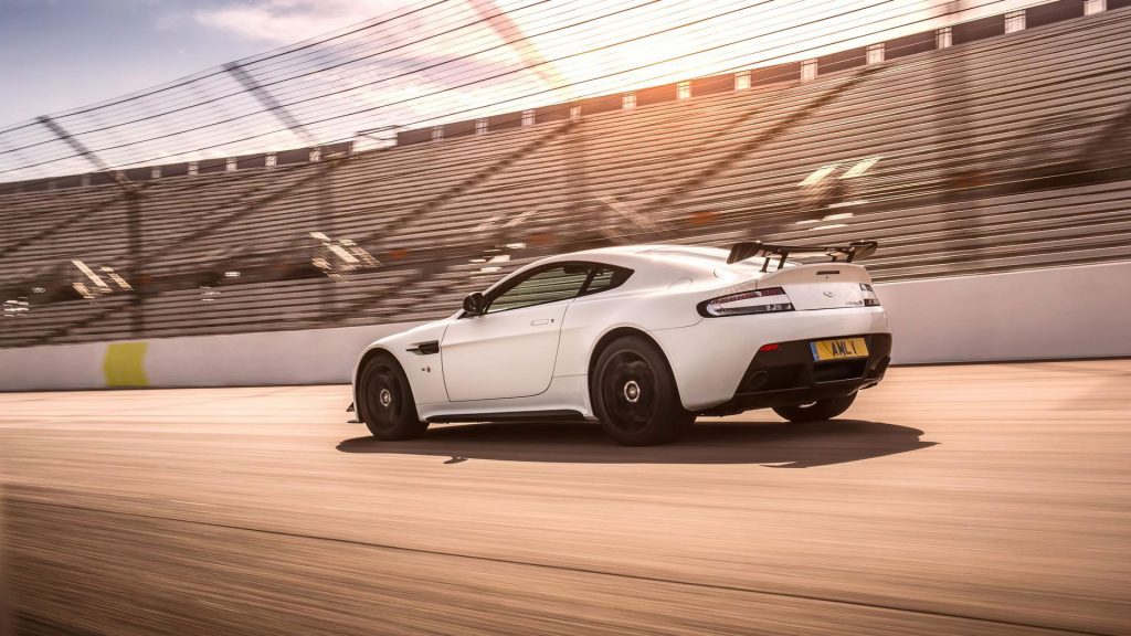 aston-martin-vantage-amr