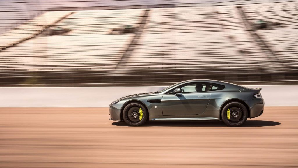 aston-martin-vantage-amr