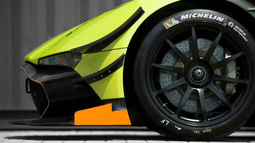 aston-martin-vulcan-amr-pro