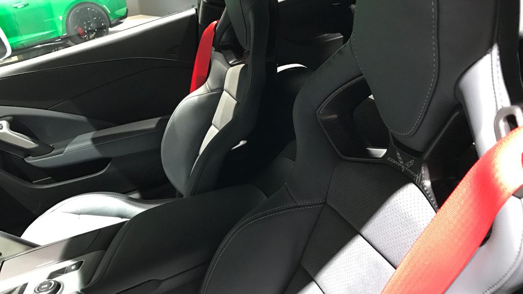 chevrolet-ginevra-2017-16
