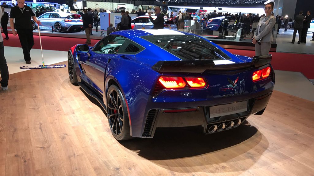 chevrolet-ginevra-2017-4