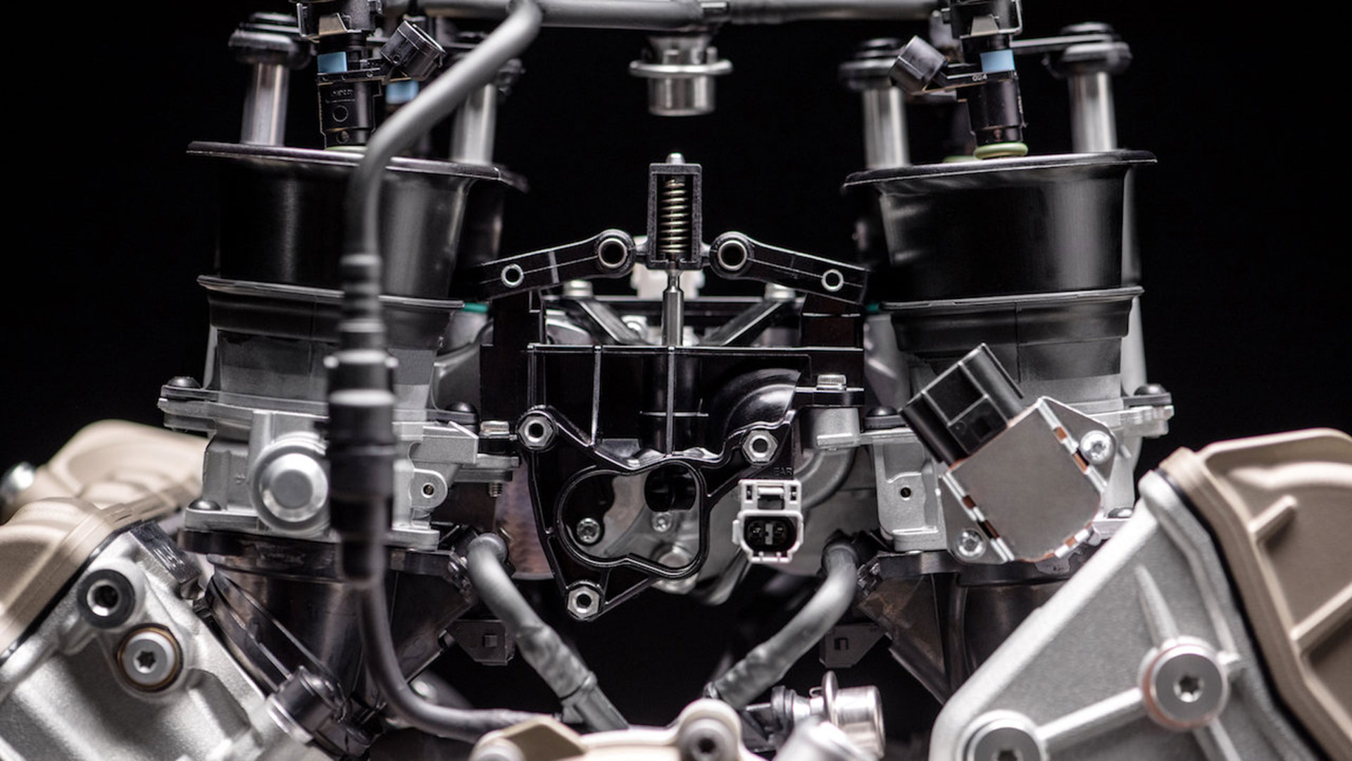 ducati-desmosedici-stradale