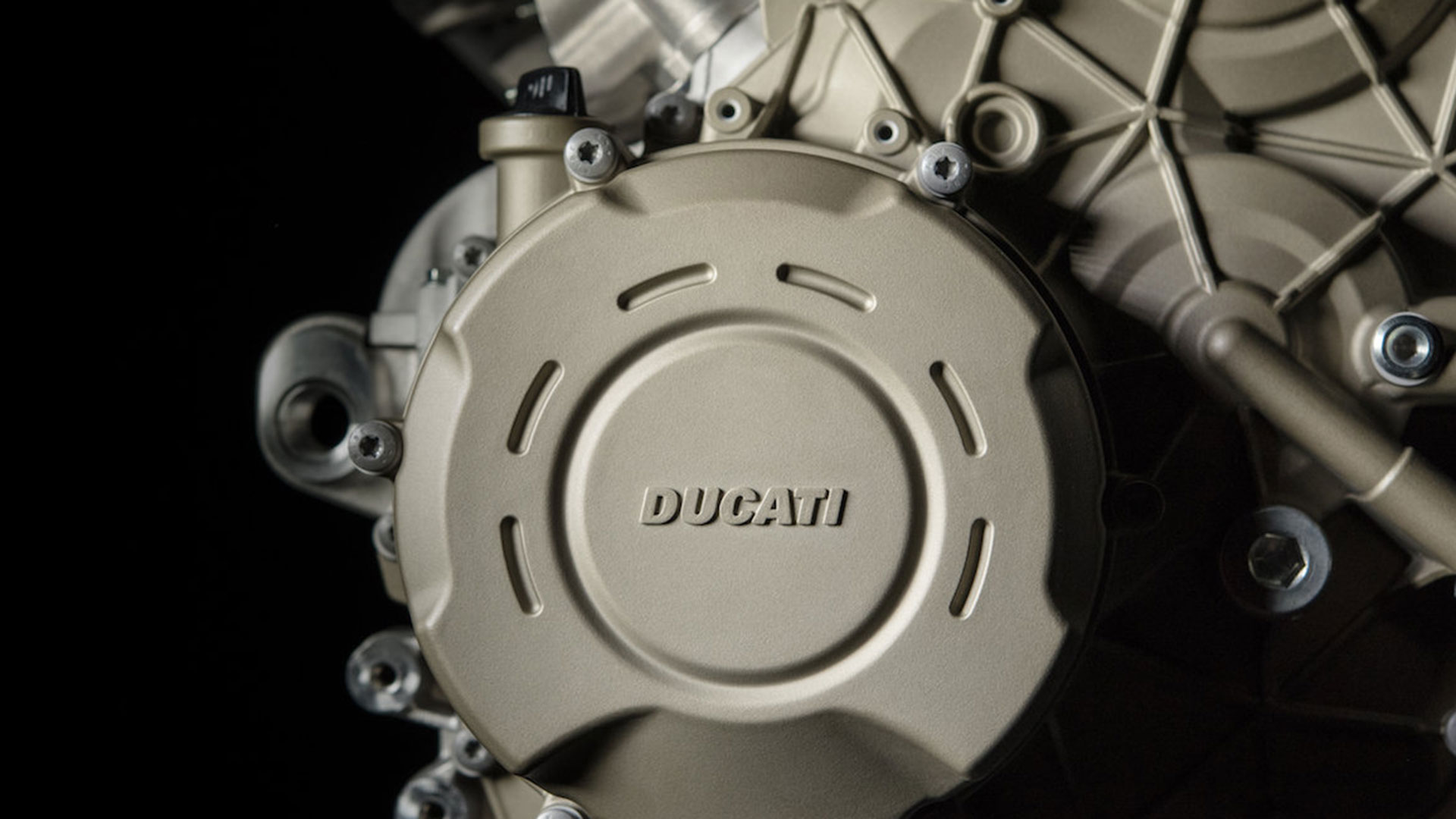 ducati-desmosedici-stradale