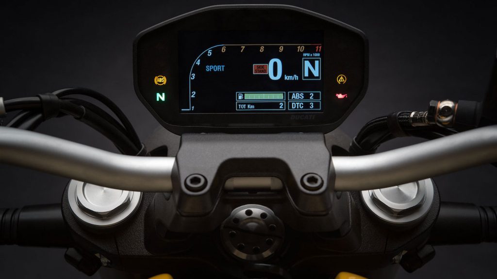 ducati-monster-821-my-2018