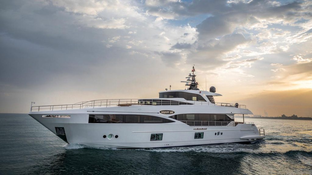 gulf-craft-majesty-100