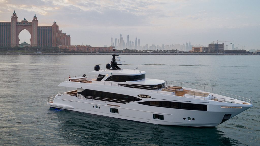 gulf-craft-majesty-100