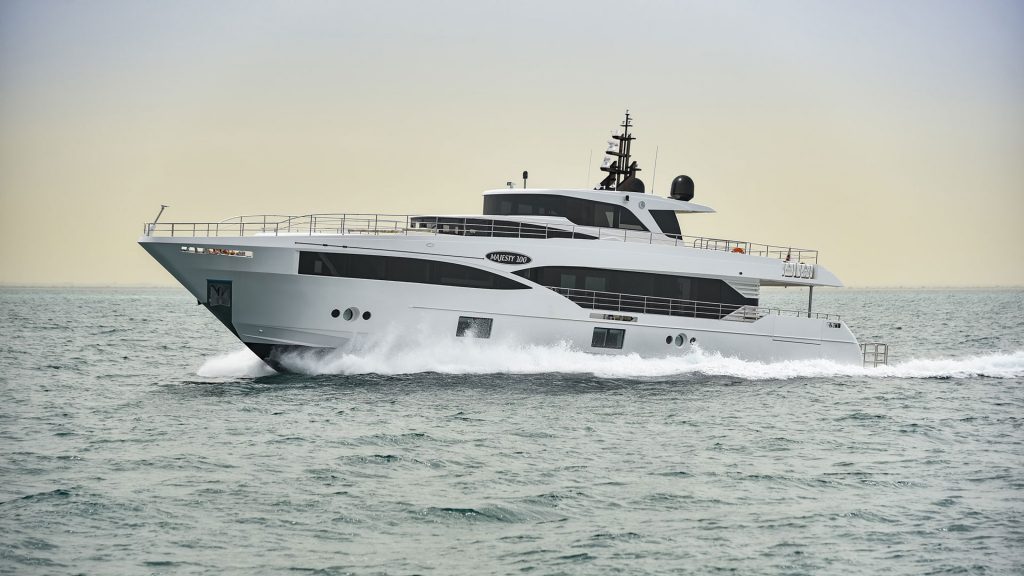 gulf-craft-majesty-100