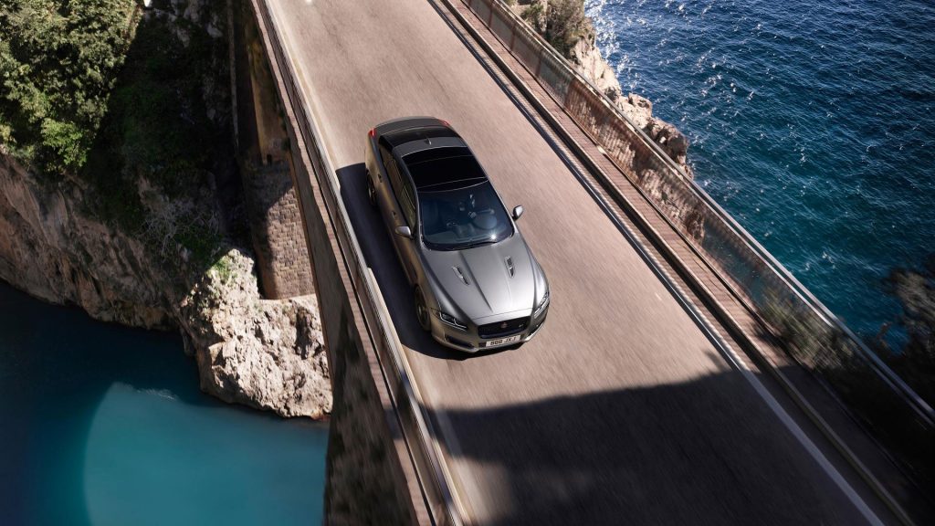jaguar-xjr575