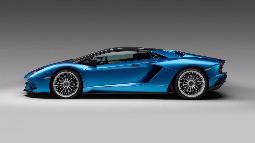 lamborghini-aventador-s-roadster