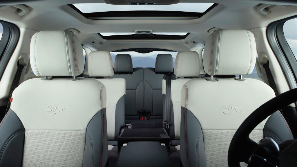 land-rover-discovery-svx
