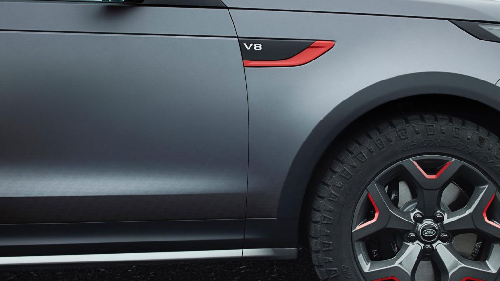 land-rover-discovery-svx