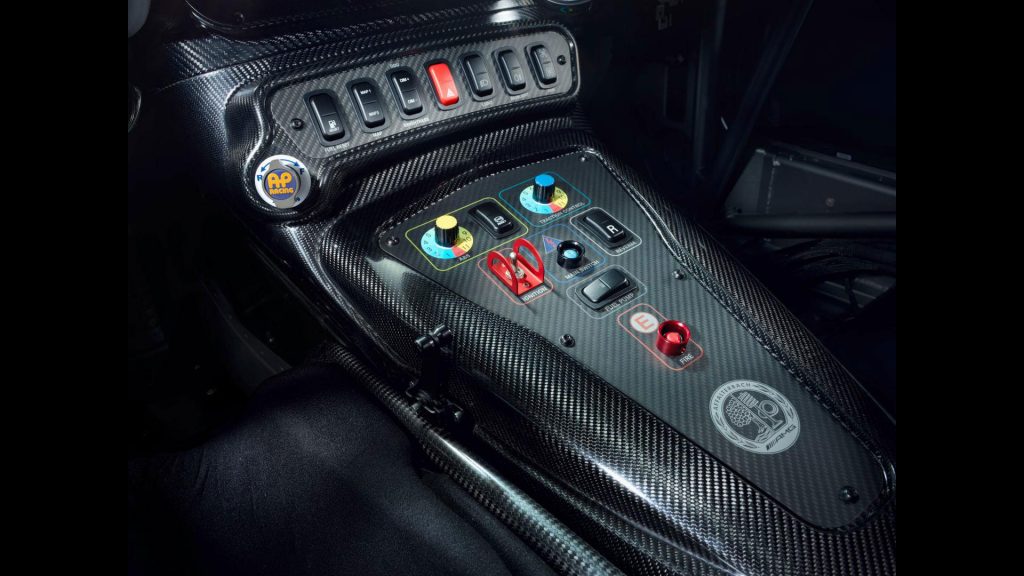 mercedes-amg-gt4