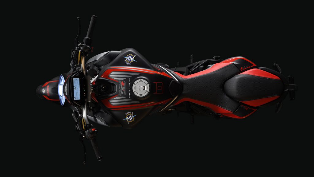 mv-agusta-brutale-800-rr-pirelli