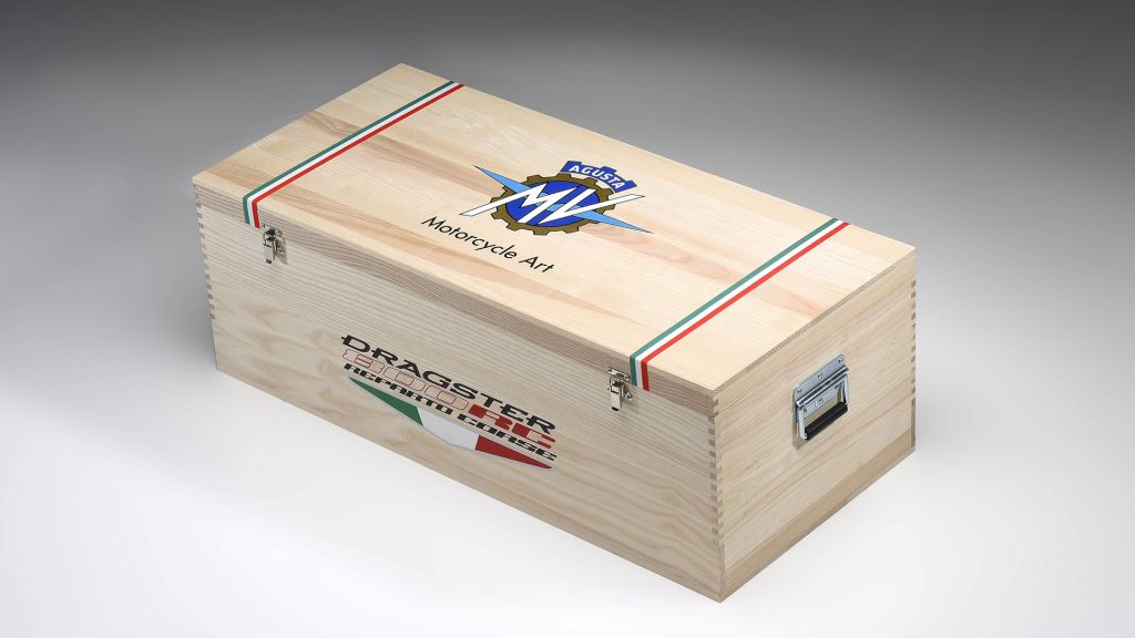 mv-agusta-dragster-800-rc-my-2018