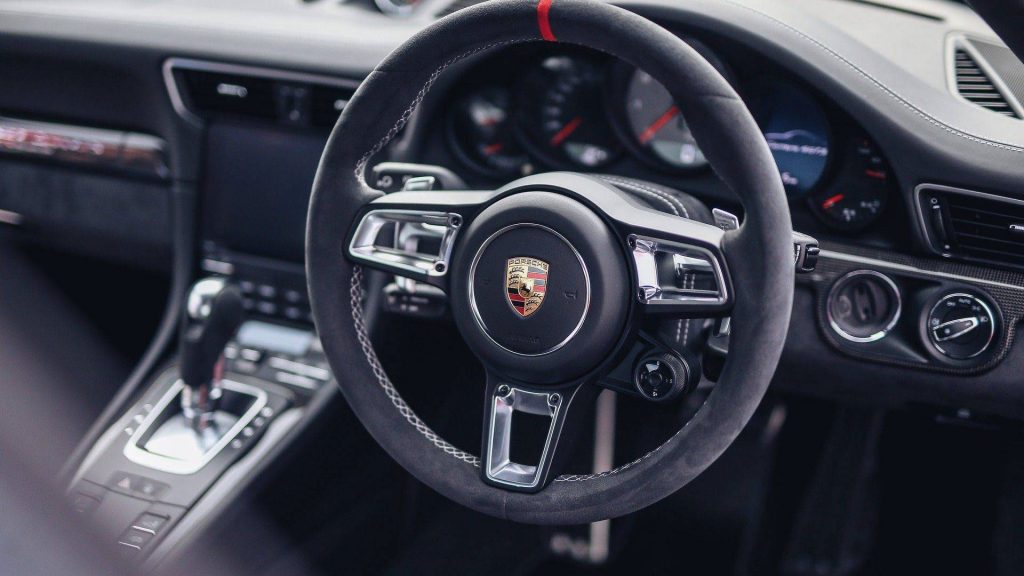 porsche-911-carrera-4-gts-british-legends-edition