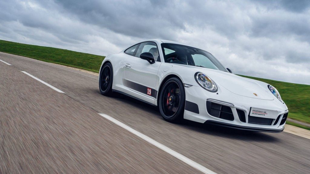porsche-911-carrera-4-gts-british-legends-edition