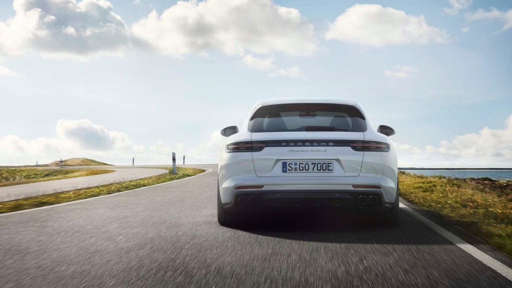 porsche-panamera-turbo-s-e-hybrid-sport-turismo