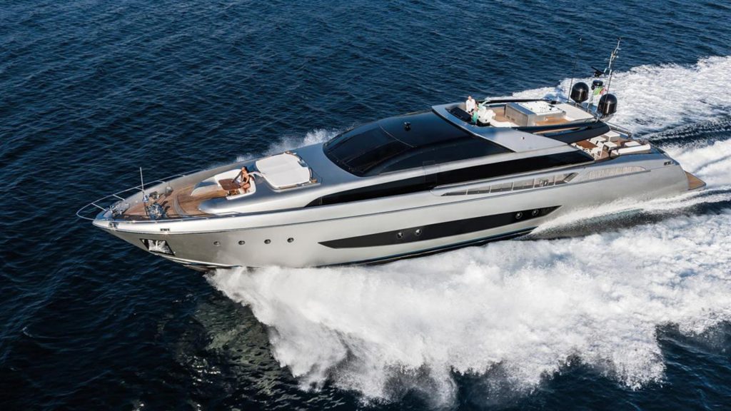 riva-100-corsaro-2