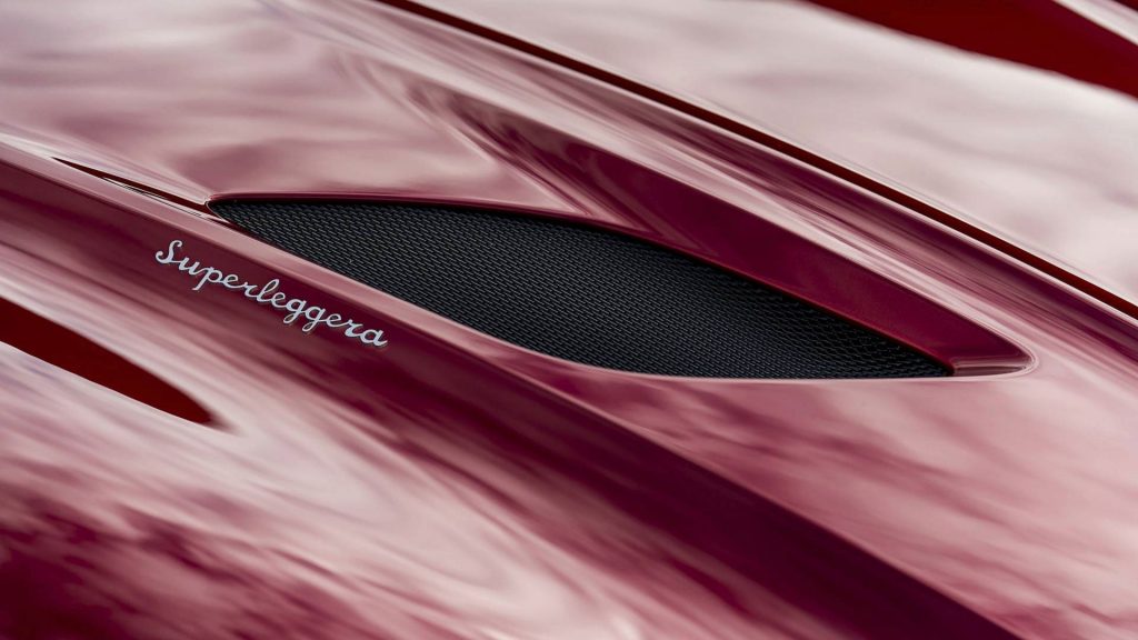 aston-martin-dbs-superleggera