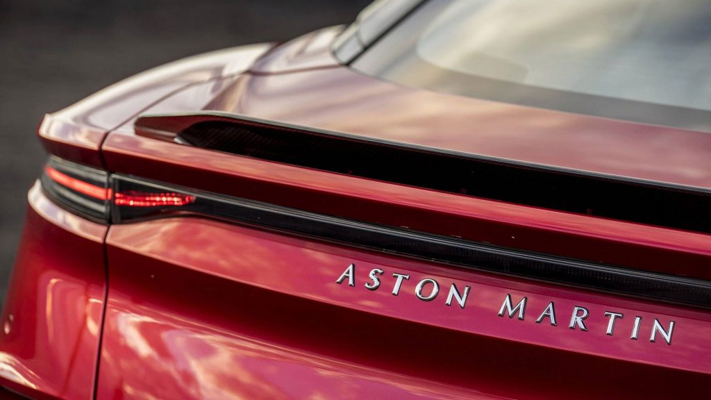 aston-martin-dbs-superleggera
